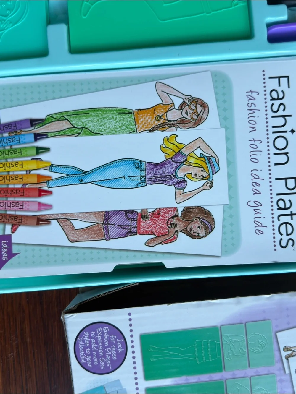 Fashion Plates Mix & Match Drawing Set